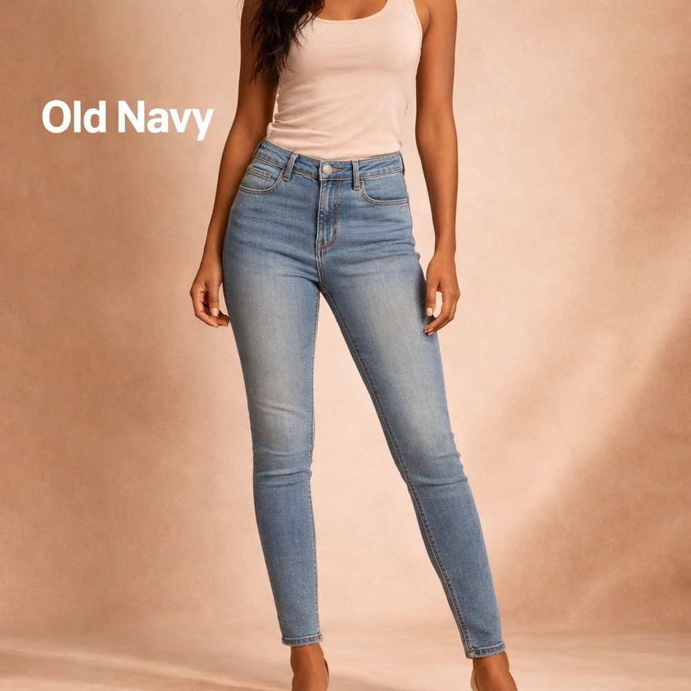 Old Navy Light Wash Super Skinny Ankle Jeans (Size 10)